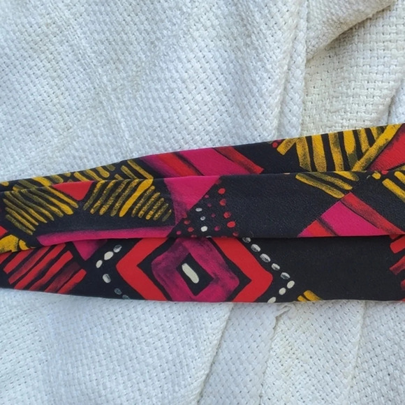 Guy‎ LaRoche Vintage Abtract Silk Tie - Picture 3 of 6